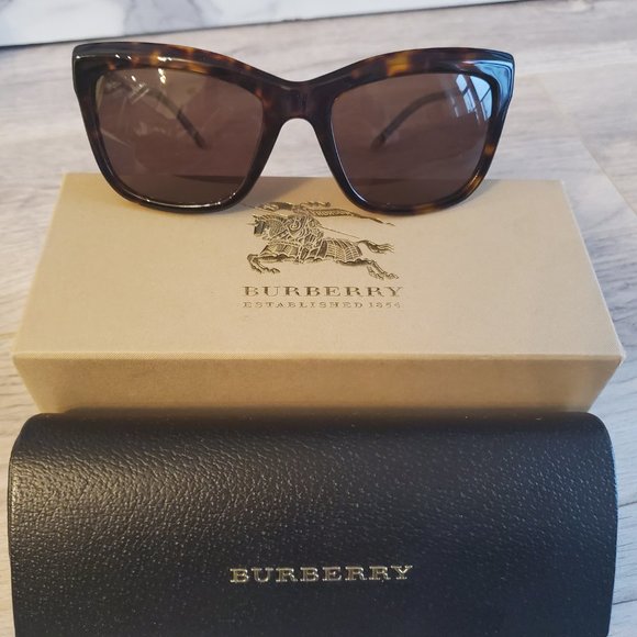 Burberry Sunglasses - Picture 1 of 6